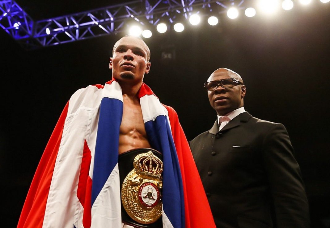 Chris Eubank Jr junto a su padre antes de una pelea.
