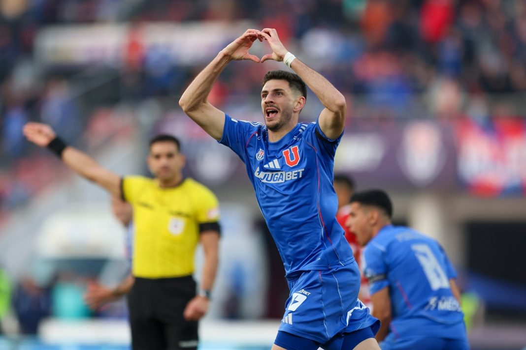 Di Yorio celebrando.