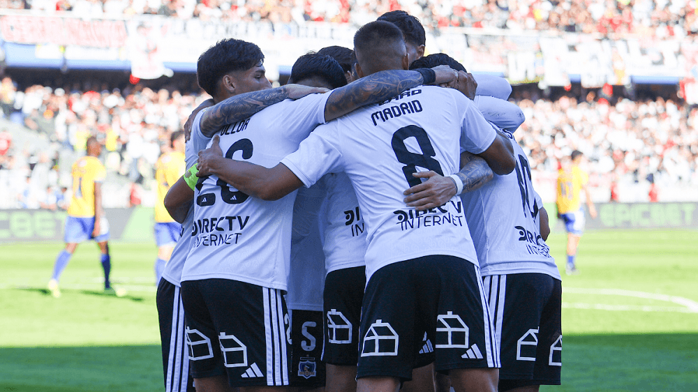 Colo Colo celebrando