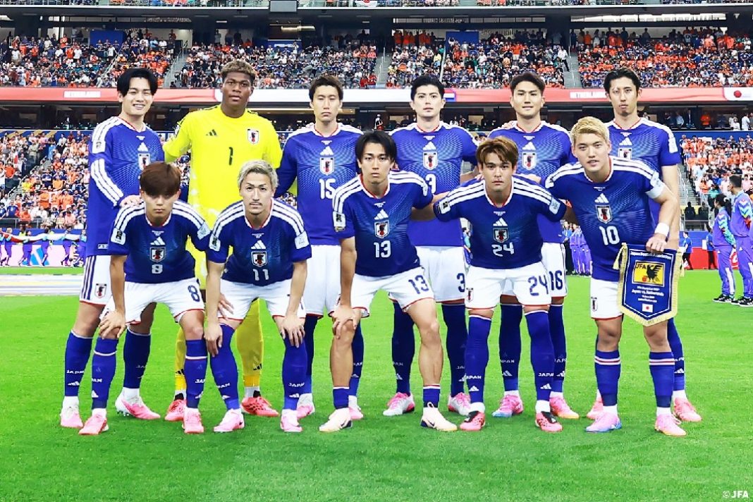 Alineación de Japón contra Países Bajos.